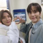 Cho Kyu-hyun Instagram - 그렇지않아~~❤️ 새로운 노래로만 가득 있는 미니앨범은 8년만이네요.. 다른것보다 오랜시간 기다려 준 제 음악을 좋아하시는 분들께 좋은 선물이 되기를!! 이 노래들로 1년 잘 지내봐요 !!!!!! 많이 부를게요^^ #그렇지않아 #Restart #kyuhyun #규현