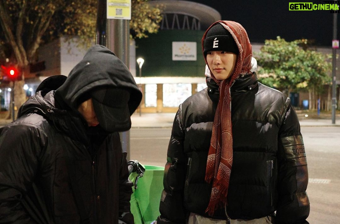 Cho Seung-youn Instagram - Don’t look back in anger