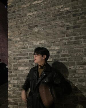 Cho Seung-youn Instagram - 🤎🖤