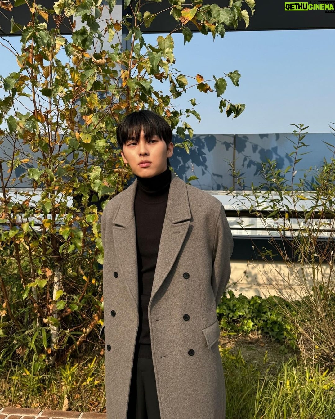 Choi Hyun-wook Instagram - with @stco_official #STCO #에스티코