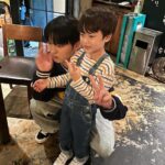 Choi Hyun-wook Instagram - 18살이란 시간으로 다시 돌아가서 마주한 경험들이었습니다. 이찬이란 사람을 통해서 많이 배웠고 진심으로 과분하게 행복했어요. 그 어떠한 경험이든 자신을 반짝이게 만들기를. 아직도 후련하게 혼자 떠나 보내지는 못했지만 열심히 청춘의 순간들을 기억하면서 살겠습니다. 사랑하고 감사했습니다.
