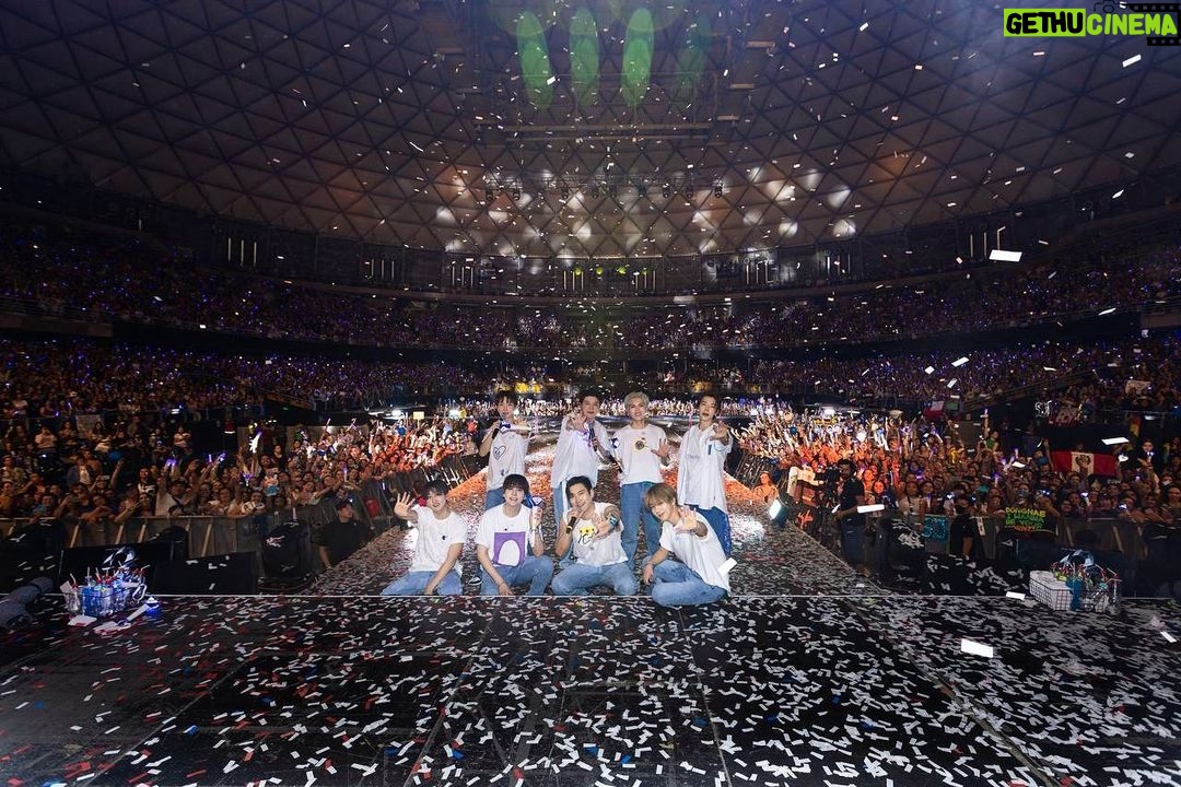 Choi Si-won Instagram - 9번째 종착지는 칠레! 🇨🇱 @superjunior 장기간 비행으로 컨디션이 좋지 않았지만 여러분의 열정으로 이겨낸 것 같았습니다. 고마워요. 곧 또 만나요! 🤟🏼 9th destination: Chile! 🇨🇱 We weren’t feeling too well due to the long flight, but your enthusiasm helped us to overcome the adversity. Thank you. See you again soon!