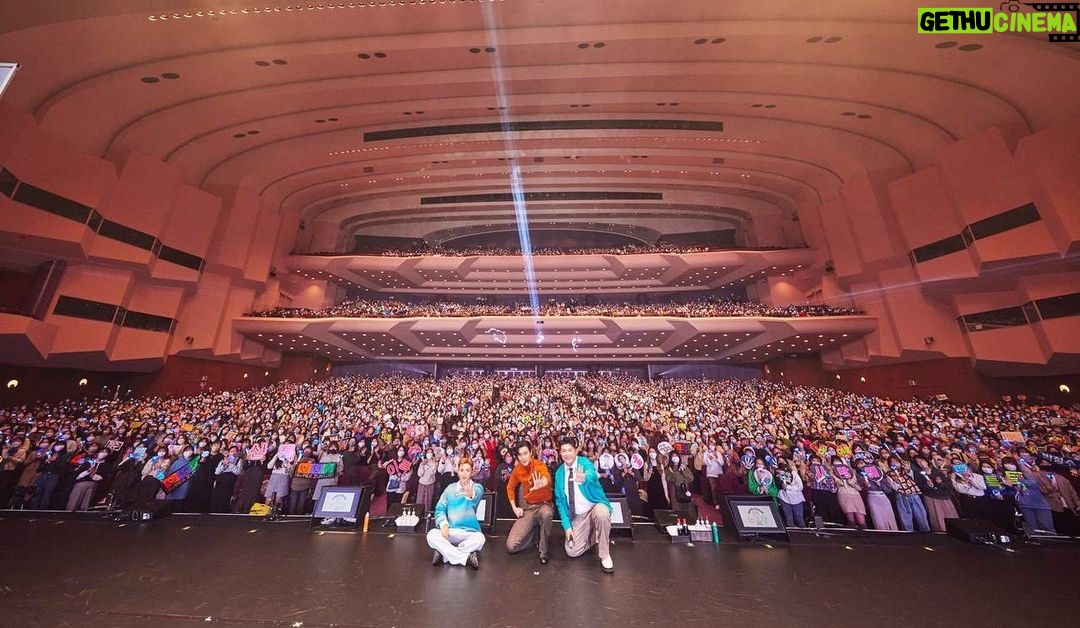 Choi Si-won Instagram - 이틀간의 즐겁고 행복한 추억! 현재도 팀 이름 공모 중. 현재까지는 Power가 가장 유력하네요? 곧 또 나고야에서 만나요 🙆🏻♂️ @xxteukxx @earlyboysd 二日間の楽しく幸せな思い出! 現在もチームの名前を公募中。 今まではPowerが一番有力かもしれません。では、再来週また名古屋で会いましょう🙆🏻♂️ Two days of fun and happy memories! Our team name contest is still ongoing. So far, Power is the most likely??? See you soon in Nagoya 🙆🏻♂️ Yokohama,Japan