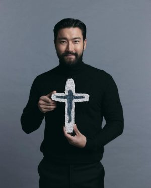 Choi Si-won Instagram - 예술로 위로와 회복을 전하는 기업 ‘오블라바(Oblavah)’ 를 응원합니다. @oblavah
