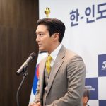 Choi Si-won Instagram – 50 years has passed. And a new beginning. 

Sudah 50 tahun, ini baru mulai. @mofa_kr @kcc.id @indonesiainseoul