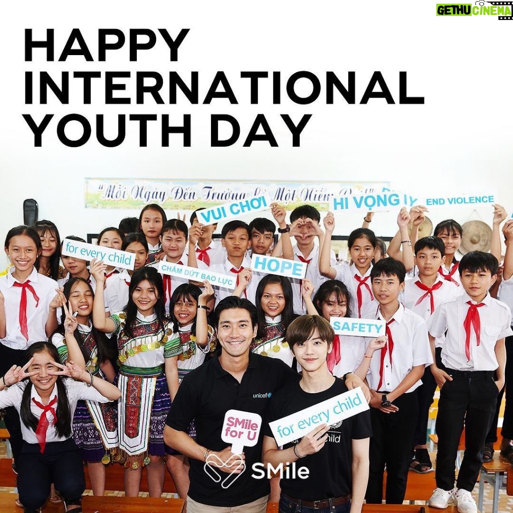 Choi Si-won Instagram - Repost from @sm.smile.official 8월 12일 오늘은 UN에서 지정한 국제 청소년의 날입니다. SM은 미래의 주인공인 청소년의 권리를 보호하고 건강한 성장을 지원하고 있습니다. ✅ 음악 꿈나무를 위한 지원 프로그램 SMile Music Festival ✅ 문화 체험이 어려운 청소년을 위한 SM 아티스트 콘서트 초청 ✅ 위기 청소년 통합예술치료 프로그램 SMile 힐링아트테크 ✅ 아시아 지역 아동·청소년의 음악교육을 지원하는 SMile for U 캠페인 SM은 앞으로도 청소년의 꿈과 성장을 지원하고 문화를 통해 모두가 함께 웃을 수 있는 미래를 위해 노력하겠습니다.