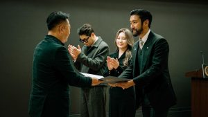 Choi Si-won Instagram - 한국 사람입니다. I'm Korean.