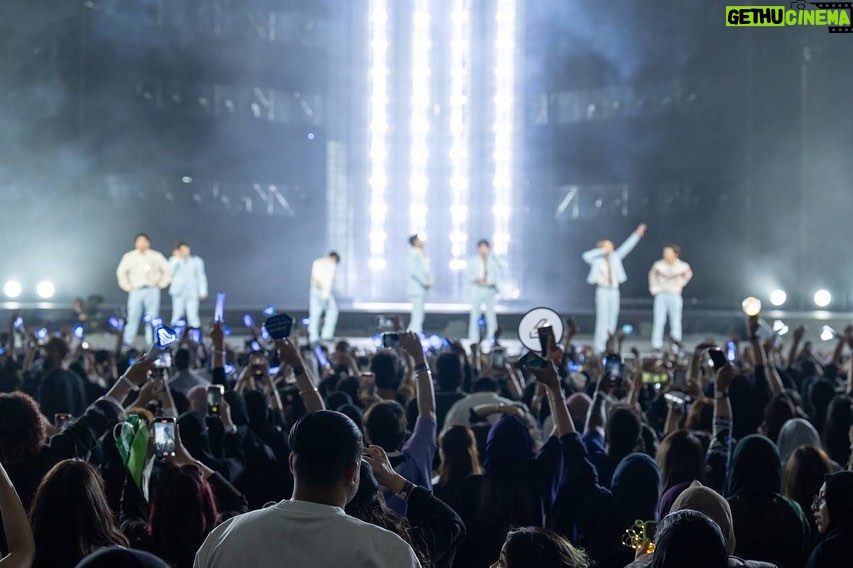 Choi Si-won Instagram - Where words fail, music speaks. @superjunior @kconofficial Riyadh, Saudi Arabia