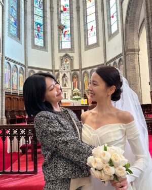 Choi Soo-young Instagram - 상상했던 것 보다… 너무나 아름다웠다👰🏻‍♀️
왕비세요..? 오늘 , 모든 축복이 너에게로 향하길 💍
축하해🤍