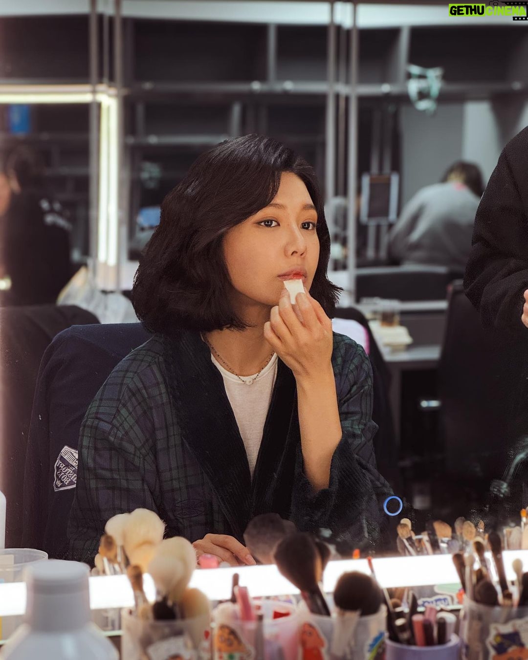 Choi Soo-young Instagram - 극장에서 짐싸야할 시간이 얼마남지않았네요.🥹 보고싶을거에요.데이지,클레어,그리고 팀 와이프 ❤️