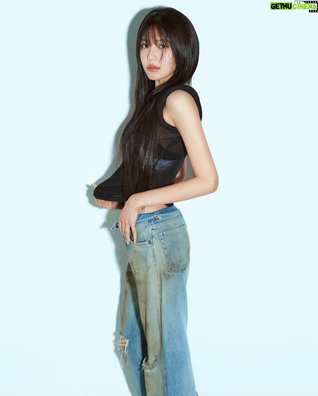 Choi Soo-young Instagram - 🆕 @ahnjooyoung_ 📷♥️
