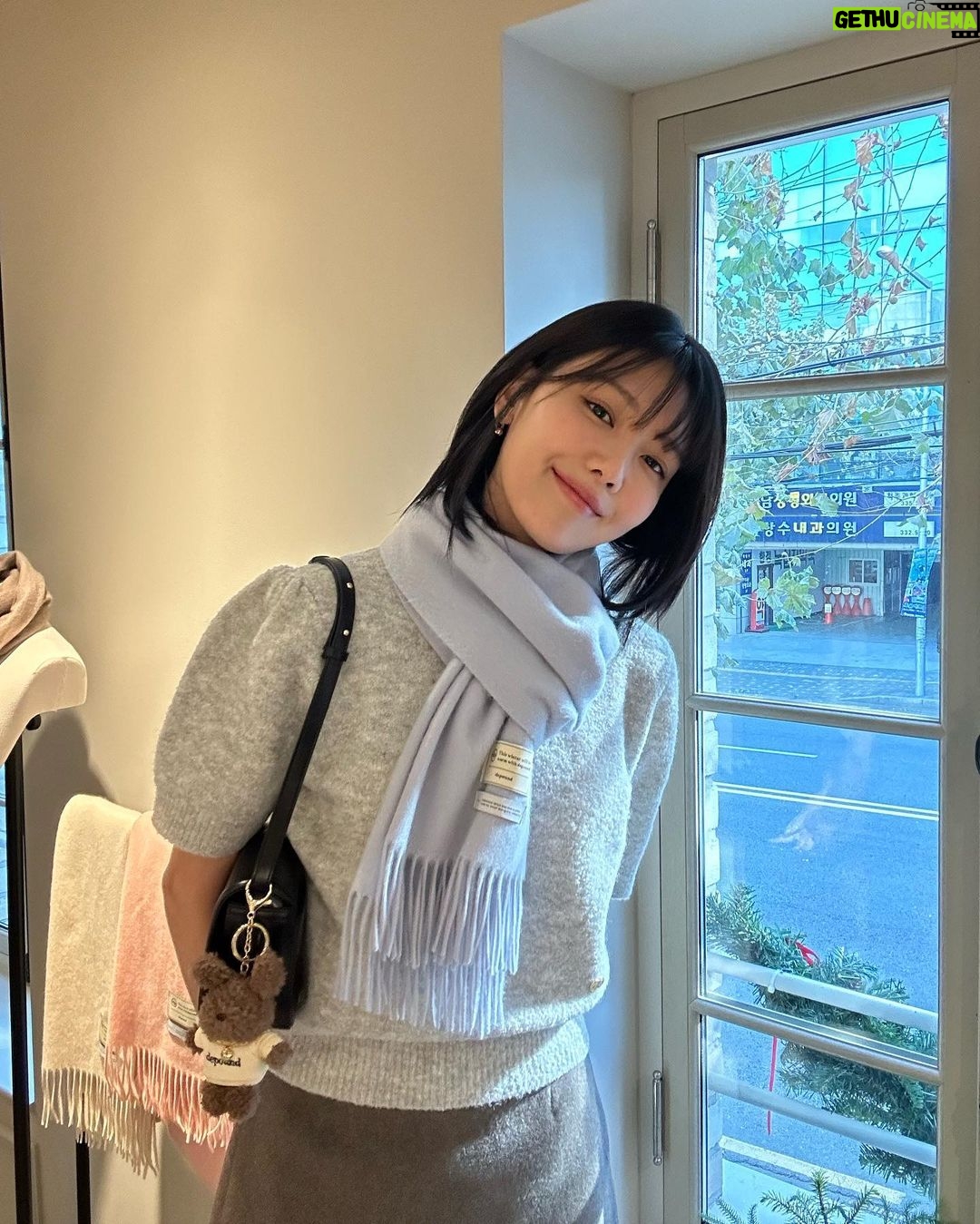 Choi Soo-young Instagram - 홀리데이분위기만끽🎄♥️