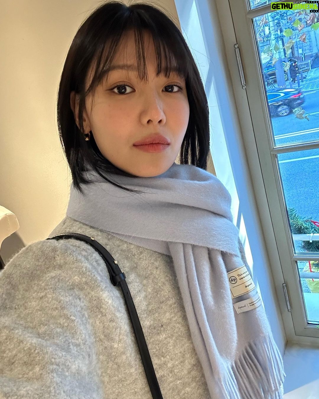 Choi Soo-young Instagram - 홀리데이분위기만끽🎄♥️