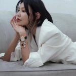 Choi Soo-young Instagram – @chopard brings happy hearts🖤💙🤍
#광고 #쇼파드 #해피하트 #HappyHearts #해피하트주얼리