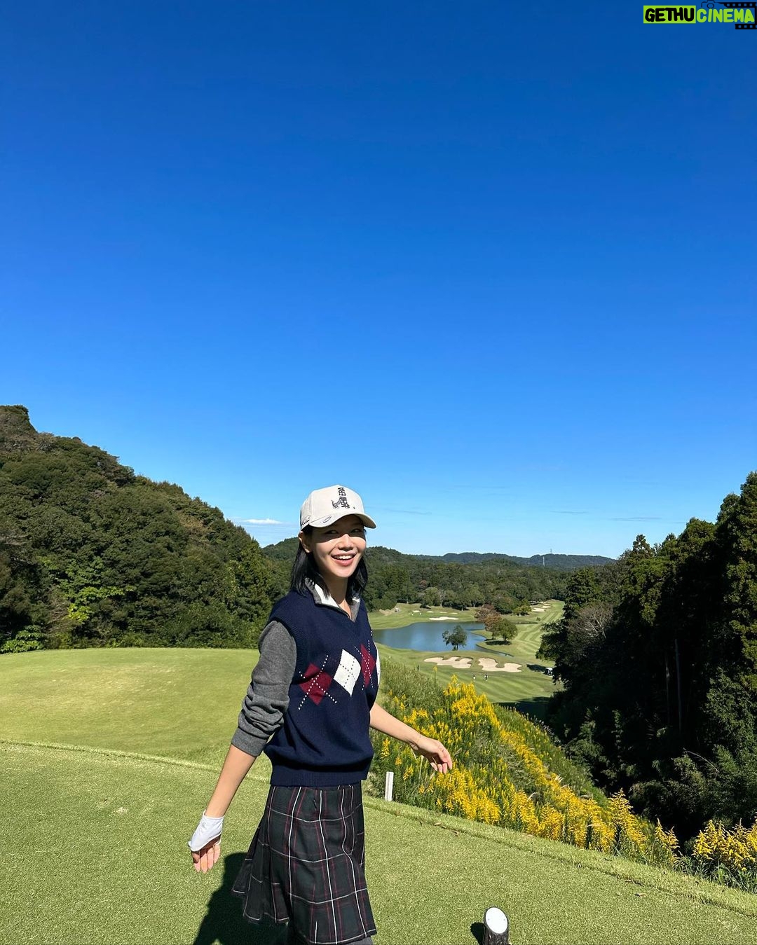 Choi Soo-young Instagram - 🍃🐿️☀️🏌🏻♀️⛳️