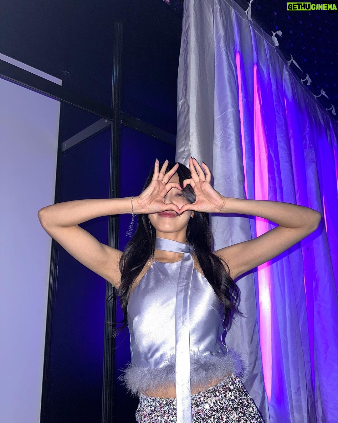 Choi Soo-young Instagram - 怎麼可以每一次都讓我這麼感動呢?💗 #mymuseintaipei #mymuse #twsone 🥰