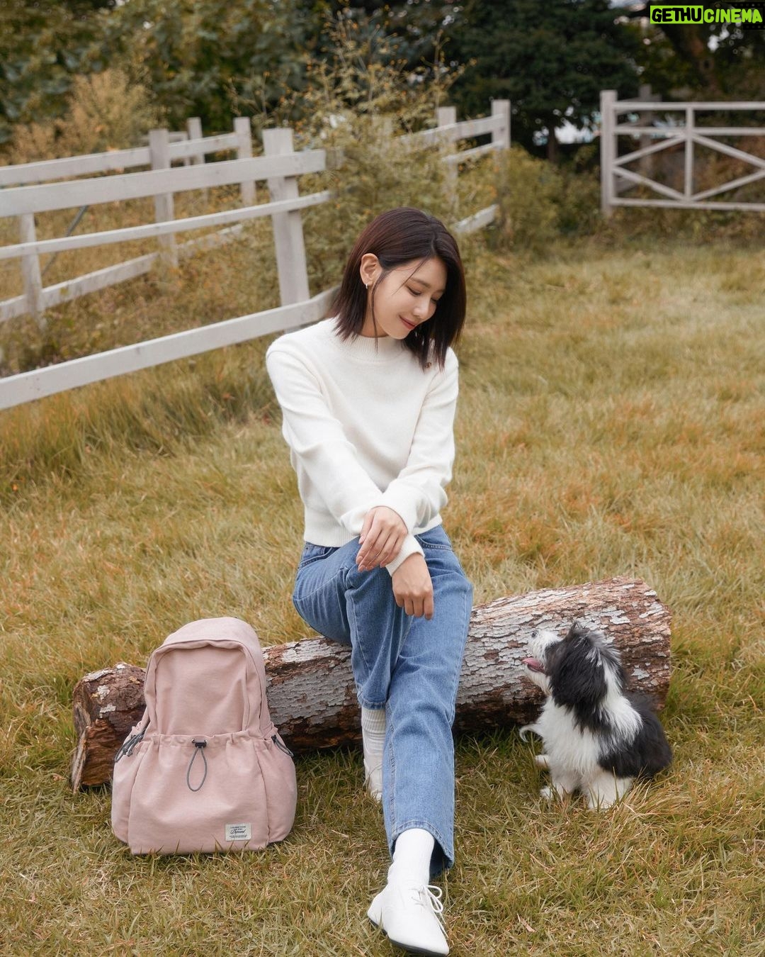 Choi Soo-young Instagram - FW 드파운드 짱예☁️🍁