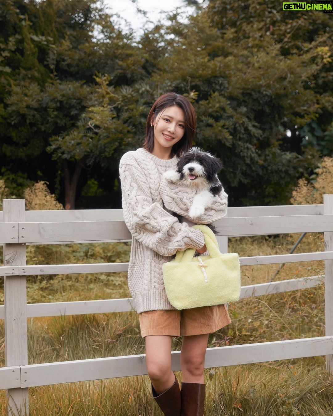 Choi Soo-young Instagram - FW 드파운드 짱예☁️🍁