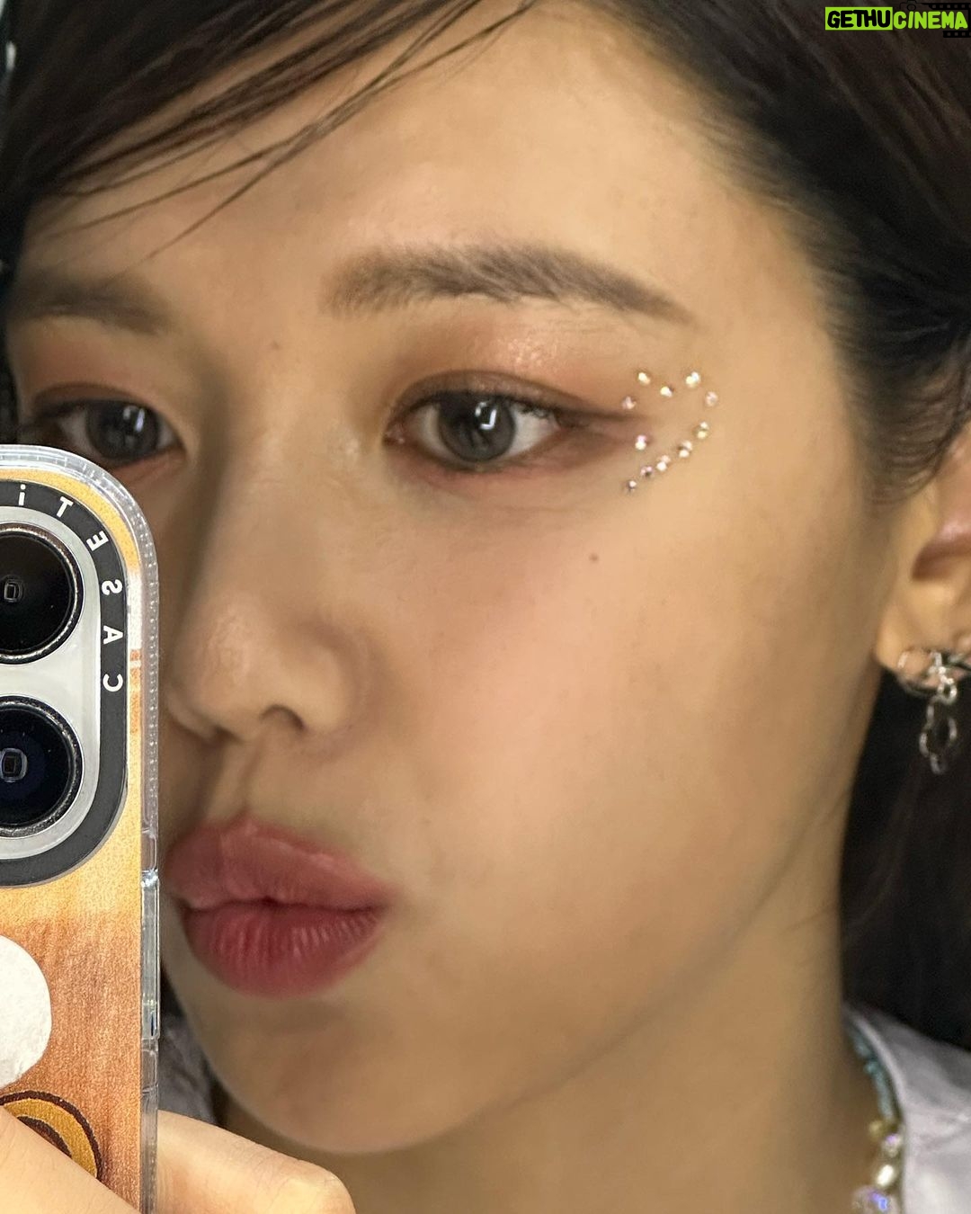 Choi Soo-young Instagram - 오늘 헤메스 야심작 모음집💋