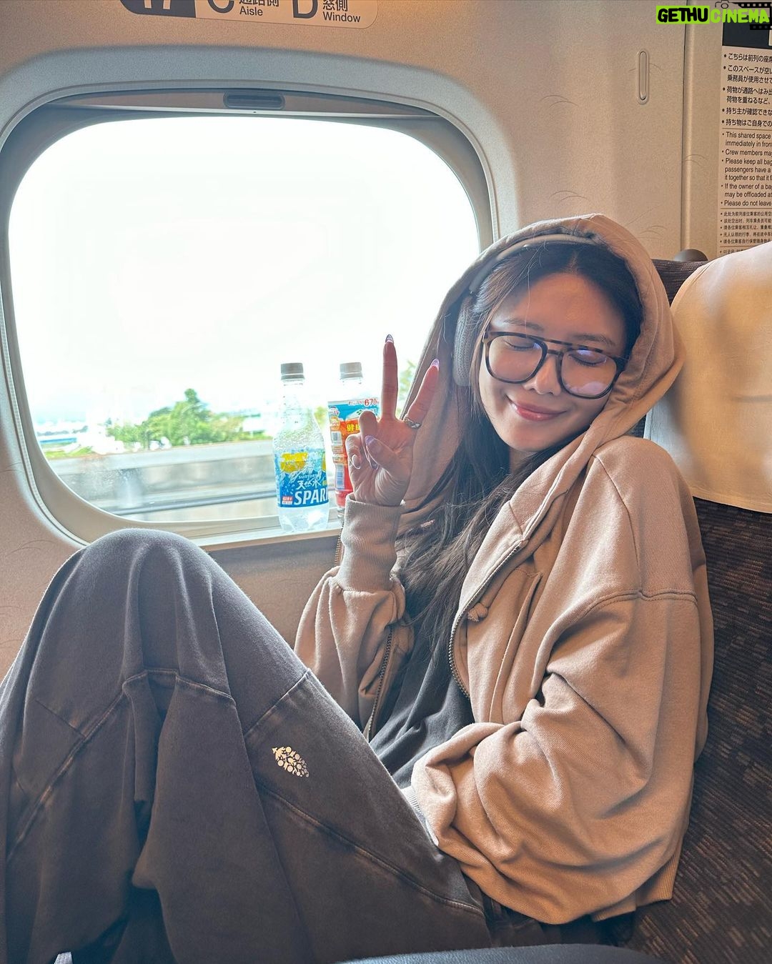 Choi Soo-young Instagram - 待たせてごめんね😢 また会いに来るよ。あの夏のある日の約束のように💗 #mymuseinJapan #mymuseinyokohama #mymuseinosaka