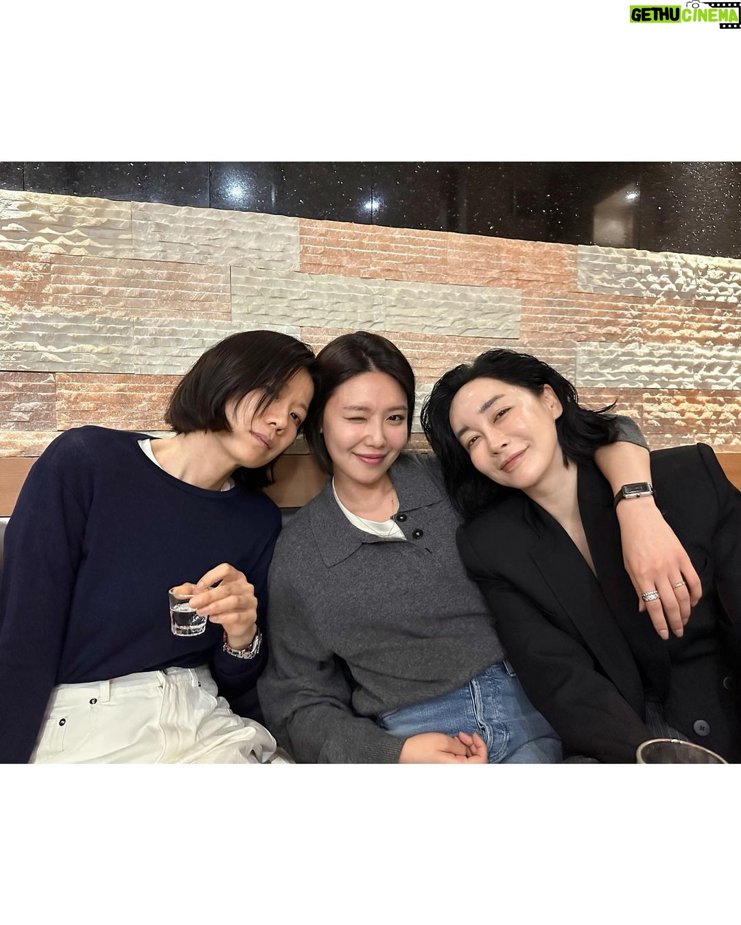 Choi Soo-young Instagram - 남남 없는 월화요일 😿 보고싶다아❤️