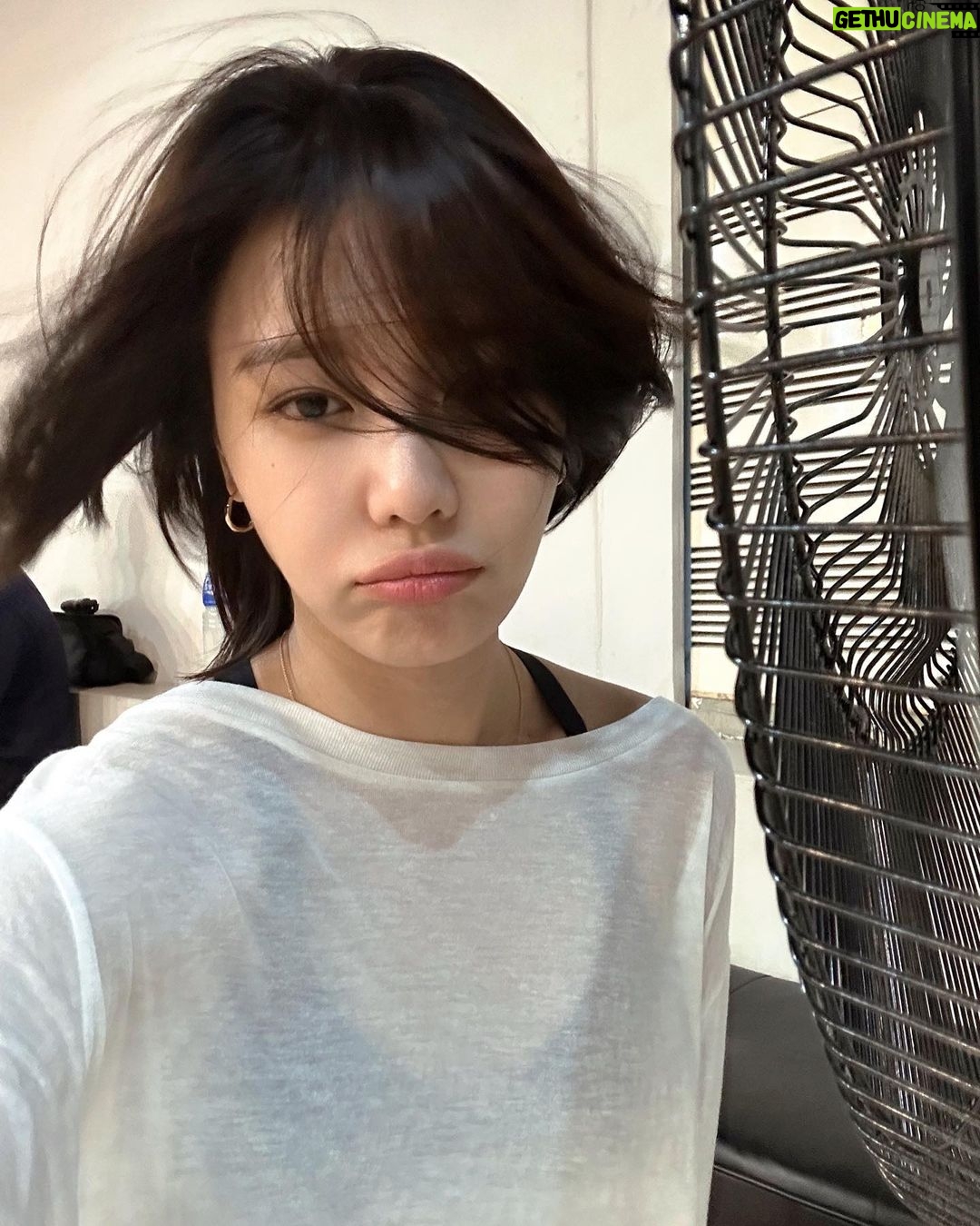 Choi Soo-young Instagram - 2 weeks untill #mymuse 💗