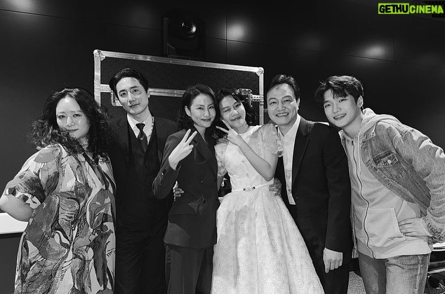 Choi Soo-young Instagram - “나에게 무슨일이 벌어질지는 모르겠지만, 나는 자유에요” -노라 세상의 모든 노라들을 위해. 스컬! #와이프 #폐막 #고맙습니다❤️