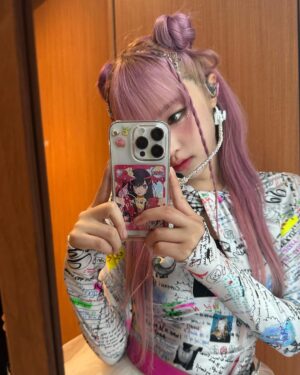 Choi Ye-na Instagram - 💖✨🎤