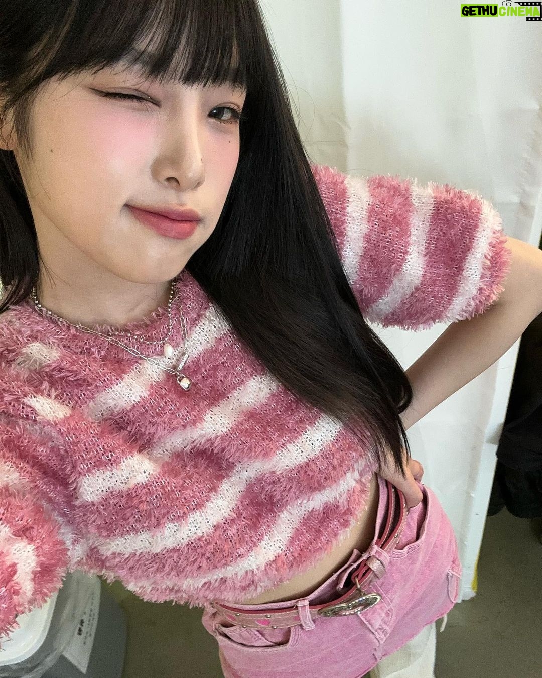 Choi Ye-na Instagram - 하트버즈 귀엽다..💗 @heartbuds_korea