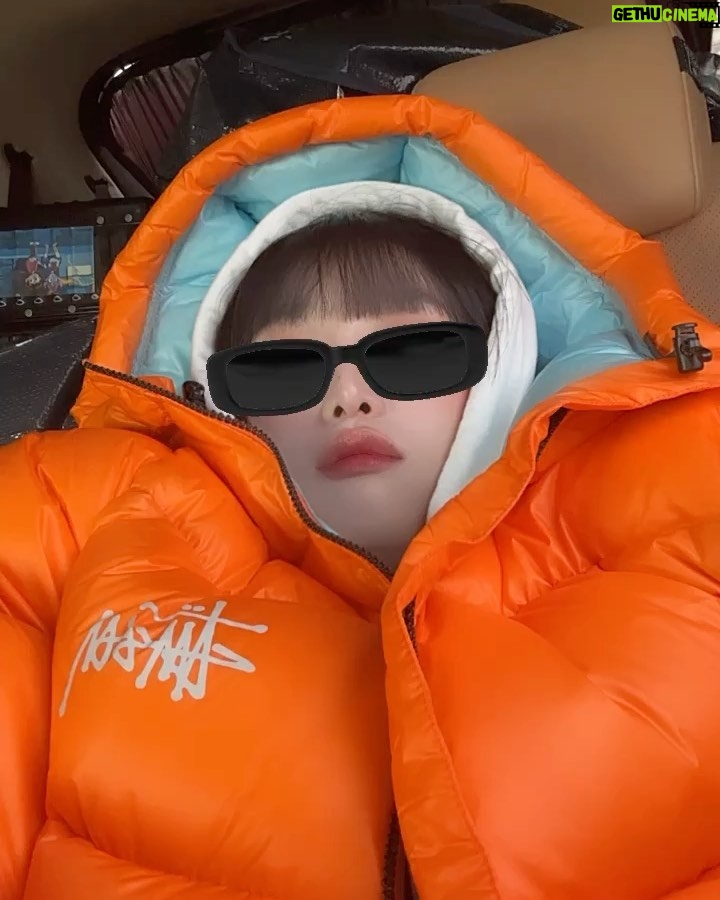 Choi Ye-na - 472.8K Likes - 🐻🤎🛩️