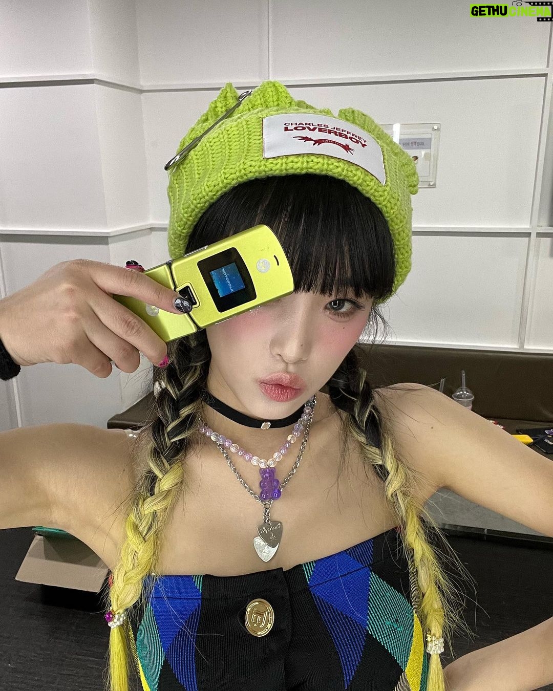 Choi Ye-na Instagram - 스.마.트.폰 📱 활동끝!👏🏻👏🏻👏🏻