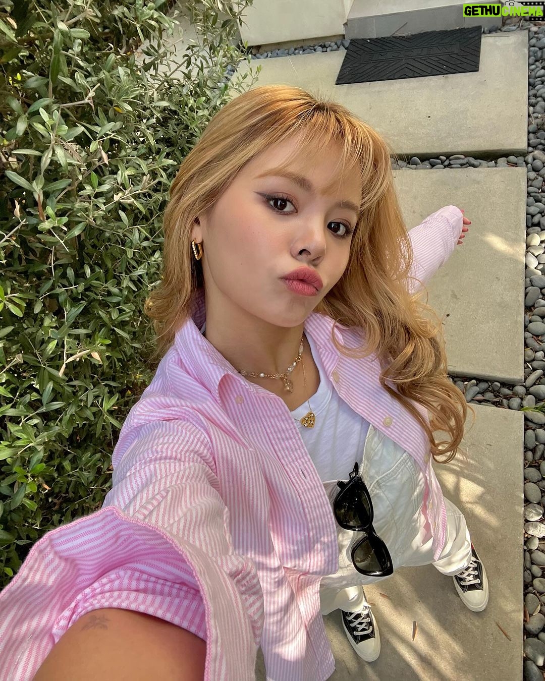 Chonnasorn Sajakul Instagram - happy 2024, here’s a message from me to you 💌