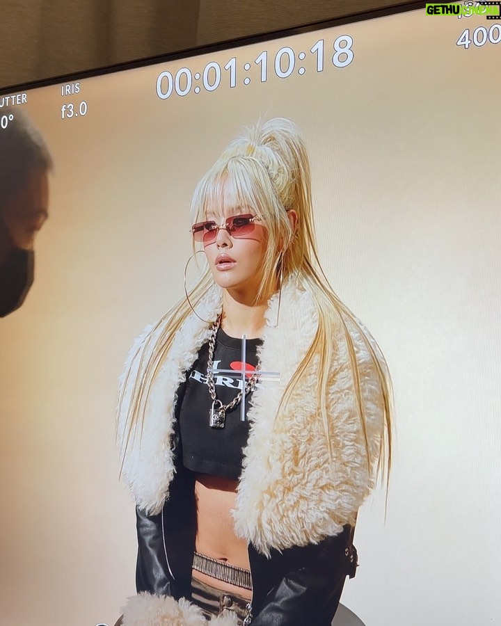 Chonnasorn Sajakul Instagram - don’t know if you noticed but I have a new song lol