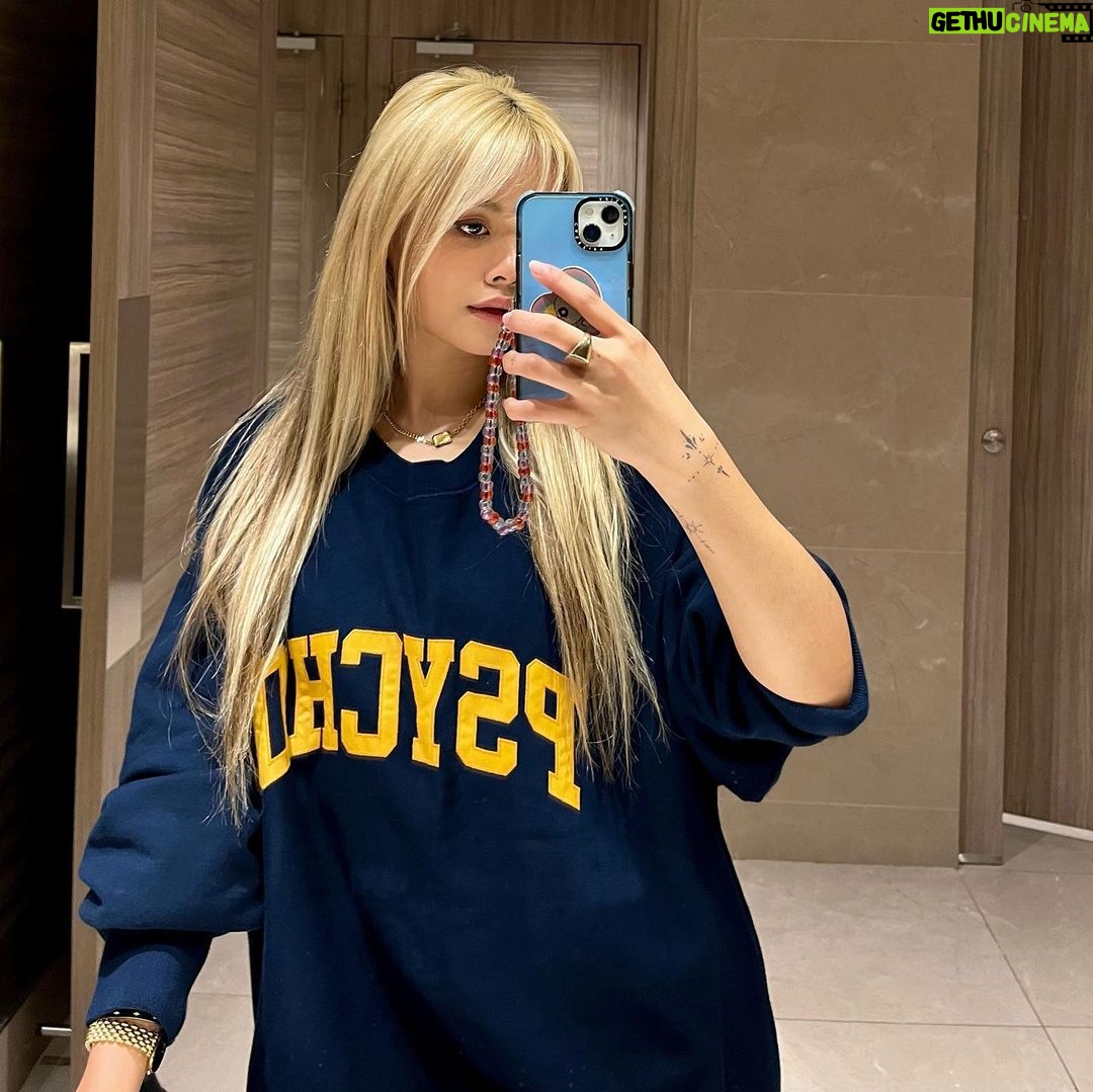 Chonnasorn Sajakul Instagram - u got me feeling like a psycho