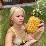 Chonnasorn Sajakul Instagram - Thanks for the pineapple 🍍 The only problem is… I don’t think I know how to cut open this 😂 Bali, Indonesia