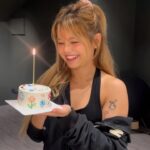 Chonnasorn Sajakul Instagram - HAPPY 2 YEARS SOLO DEBUT ANNIVERSARY TO ME 🎂 Wow it really felt like yesterday when I first recorded and filmed the music video for Sharp Objects 🥹 Time really flies don’t you think? I wanted to say thank you to all of you who’ve been supporting my music since day one 💗 You guys are the reason why I still continue doing music and you guys are one of my biggest motivations. I’ve been enjoying every single moment of this journey and I’ve grown so much in the past 2 years as a soloist. There are still so many things I want to accomplish, and there are still so many more of you from around the world that I didn’t get to meet in person yet. I promise to create more opportunities so that I can perform for every single one of you! I love you all from the bottom of my heart! Cheers to more to come 😁 솔로 데뷔 벌써 2년 됬네요?! 시간 참 빠르지 않아요?! 씨엘씨 있을 때 부터 항상 함께 옆에 있어주고 응원해줘서 너무 감사해요 여러분! 제가 더 열심히 할테니까 끝까지 같이 즐겨줬으면 좋겠어요 💞 한국 팬여러분 항상 고맙고 너무 보고싶어요! 우리 언제 또 만나지? วันนี้ครบรอบเดบิวต์ในฐานะศิลปินเดี่ยวของสร เอาจริงๆ ยังแอบซ็อคอยู่เลยที่เวลาผ่านไปเร็วมากกกกกก สรอยากจะขอบคุณแฟนๆ ชาวไทยทุกคนที่คอยเป็นกำลังใจและสนับสนุนผลงานเพลงของสรตลอด 2 ปีที่ผ่านมา สรจะตั้งใจทำงานและทำผลงานเพลงมาให้ทุกคนได้ฟังอีกเรื่อยๆ ขอให้ทุกคนอยู่ด้วยกันไปนานๆ นะคะ แล้วเจอกันเร็วๆ นี้นะ รักทุกคนเสมอ 💞