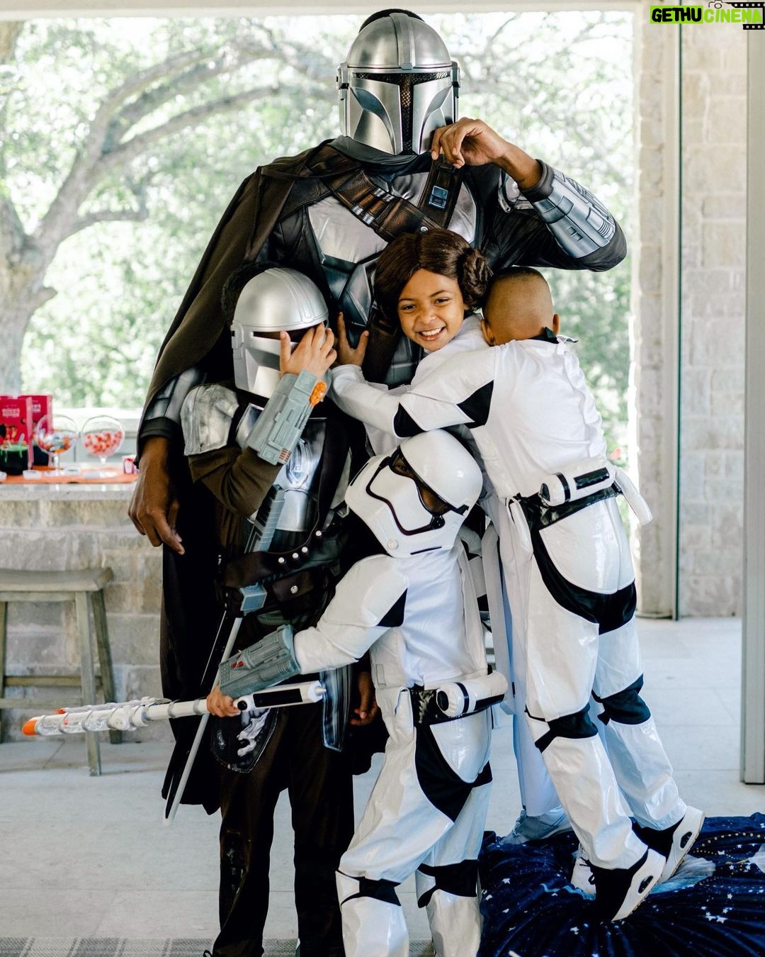 Chris Bosh Instagram - Halloween 2021! Nothing better than sharing moments like these with the family. #BoshFamily