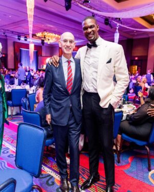 Chris Bosh Instagram - What a night. And the orange jacket fits just right. 

Honored to receive my @hoophall ring and jacket tonight beside some legends of the game. Big speech tomorrow. Can’t wait. #BoshHoF #21HoopClass