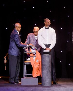 Chris Bosh Instagram - What a night. And the orange jacket fits just right. 

Honored to receive my @hoophall ring and jacket tonight beside some legends of the game. Big speech tomorrow. Can’t wait. #BoshHoF #21HoopClass