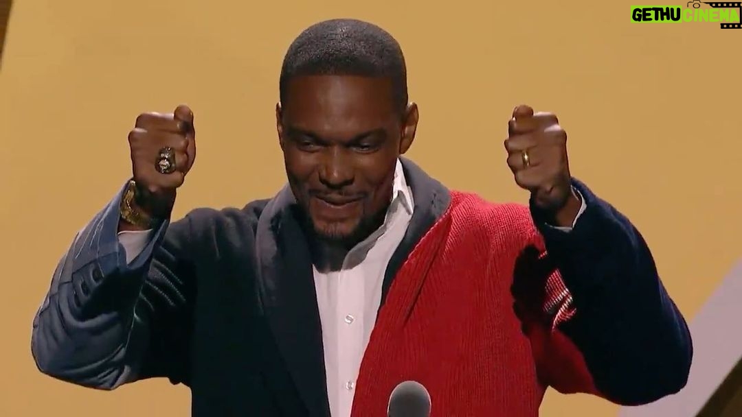 Chris Bosh - 6K Likes - A little Christmas story from my Hall of Fame speech 😂