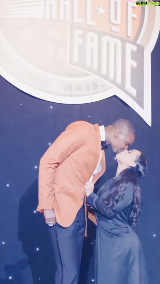 Chris Bosh - 7.6K Likes - #BoshHoF and the last two weeks have flown by in the blink of an eye. Grateful for the memories and the love I was surrounded in!
📹 @storyboxcinema