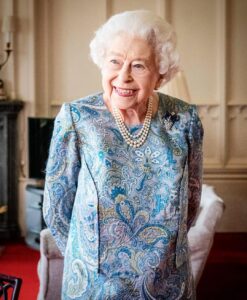 Chris Colfer Instagram - Thank you, Your Majesty, for your passionate devotion, unwavering stability, and unprecedented resilience. Your example had a profound effect on a boy eight-thousand miles away. ❤️🇬🇧