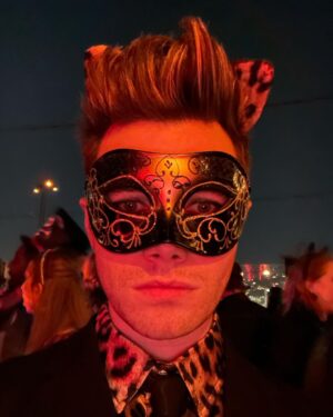 Chris Colfer Instagram - Had a real SCREAM at the #HalloweenKills premiere last night. (Actually, several screams!) Why can’t every premiere be a costume party? Thank you @charles_dujic for the purrrfect hair.