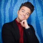 Chris Colfer Instagram - Some fun photos by #WeissEubanks backstage at the @kellyclarksonshow. 😎📸
