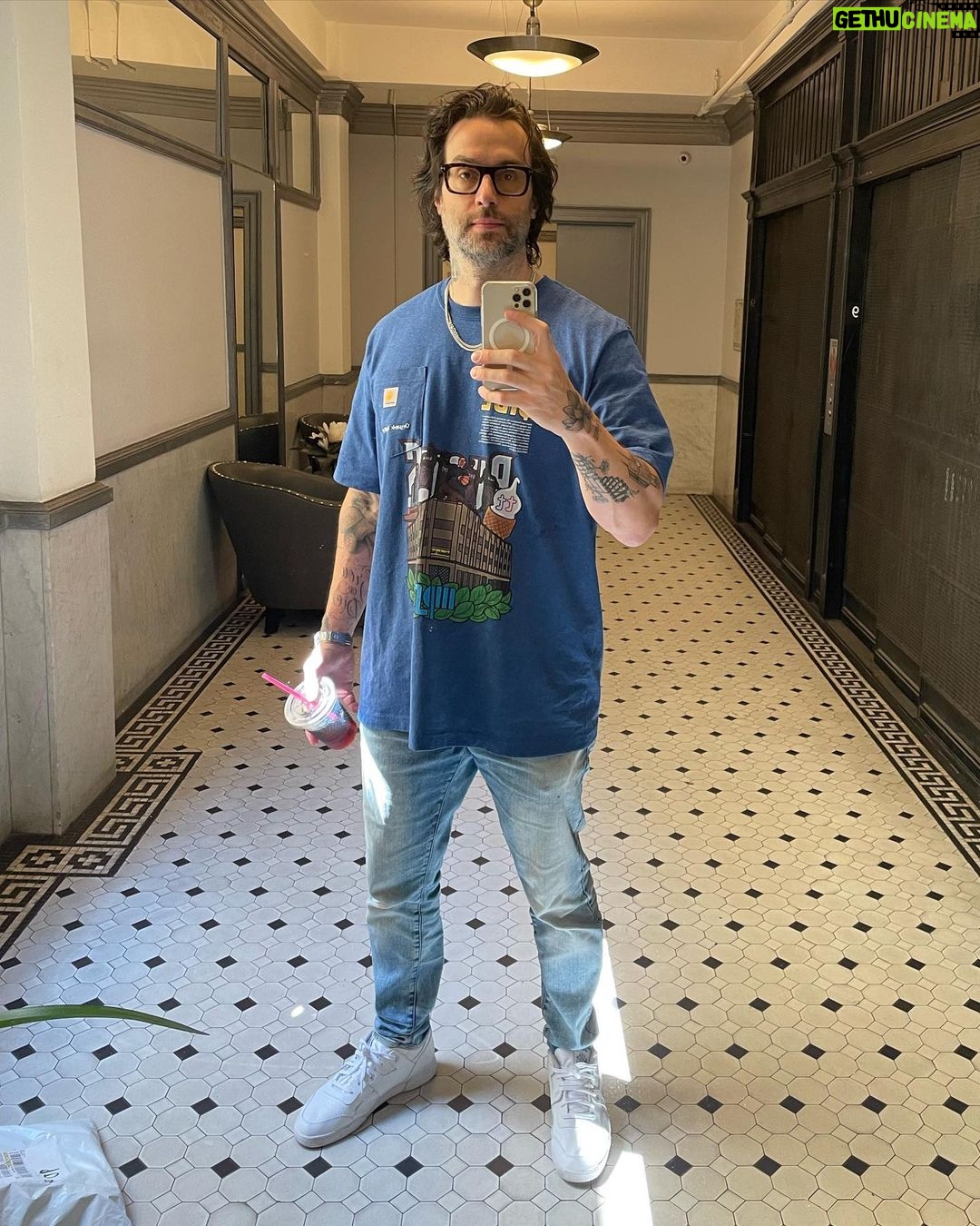 Chris D'Elia Instagram - Rate the new glasses 1-10 let’s go. ⬇️⬇️⬇️