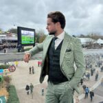 Chris Hughes Instagram - The perfect suit for St. Patrick’s Day ☘️ @houseofcavani have had me covered for the whole festival! I’ll be wearing more styles for this years Grand National. If you’re needing a suit use my code ‘HUGHES20’ for a discount 🫶🏽🐎 ad Cheltenham Racecourse