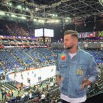 Chris Hughes Instagram – 🇺🇸 🏀 🍔 🍟 🍦 The 02