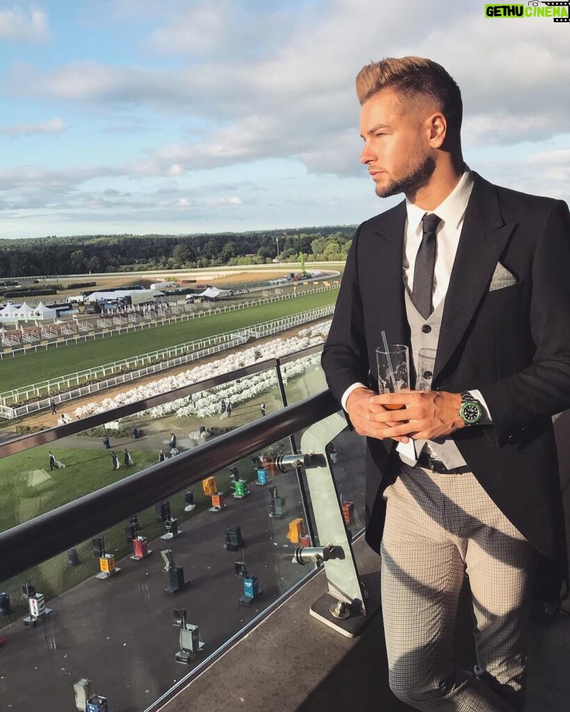 Chris Hughes Instagram - Few better places on Earth @ascotracecourse @coralofficial Royal Ascot