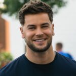 Chris Hughes Instagram - Smiling at work yesterday. I’m enjoying things at the moment, and enjoying a second season working on the cricket coverage with @bbcsport! @styco.pics 📸 with the snap!