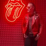 Chris Jericho Instagram - 愛してます 日本! Universal Music Store Harajuku